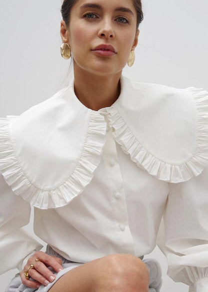 Gracefully Styled Blouse for Any Occasion