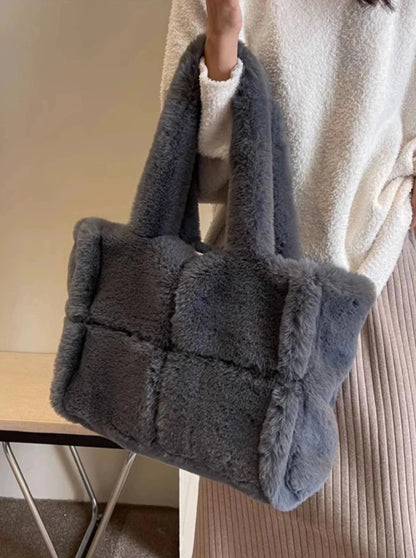 Polished Bag with an Effortless Classic Look