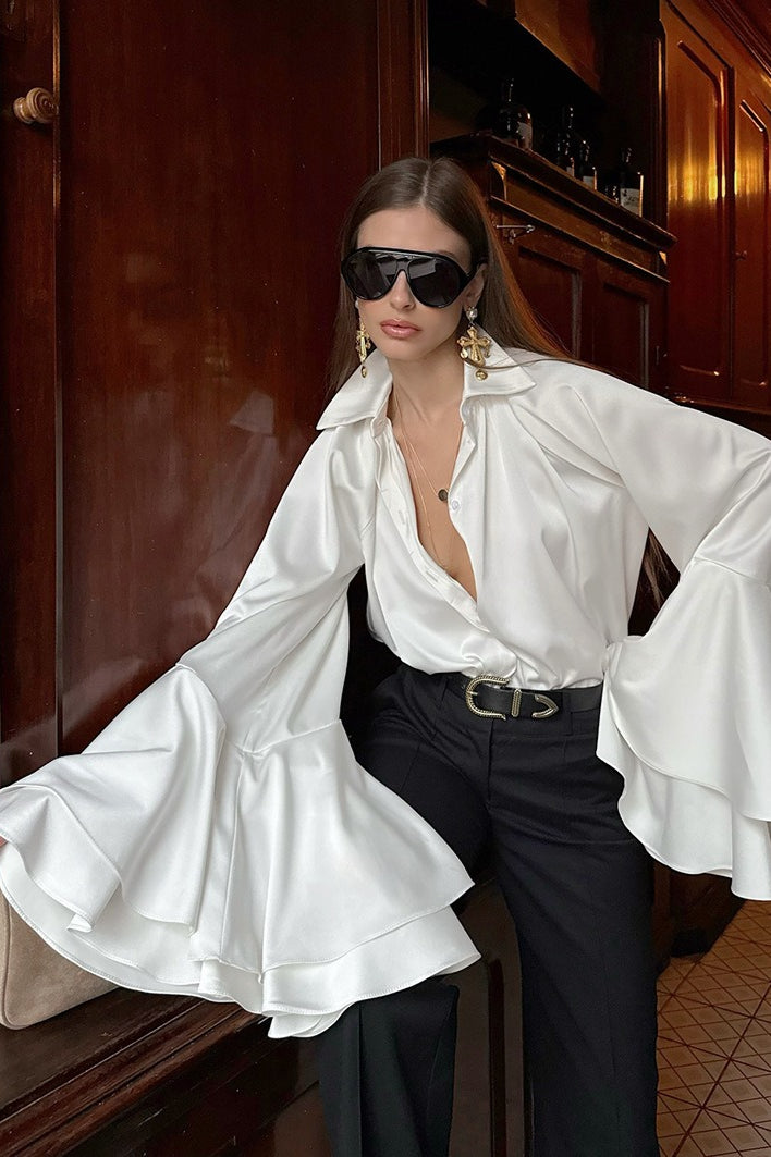 Effortlessly Elegant Blouse with a Timeless Design