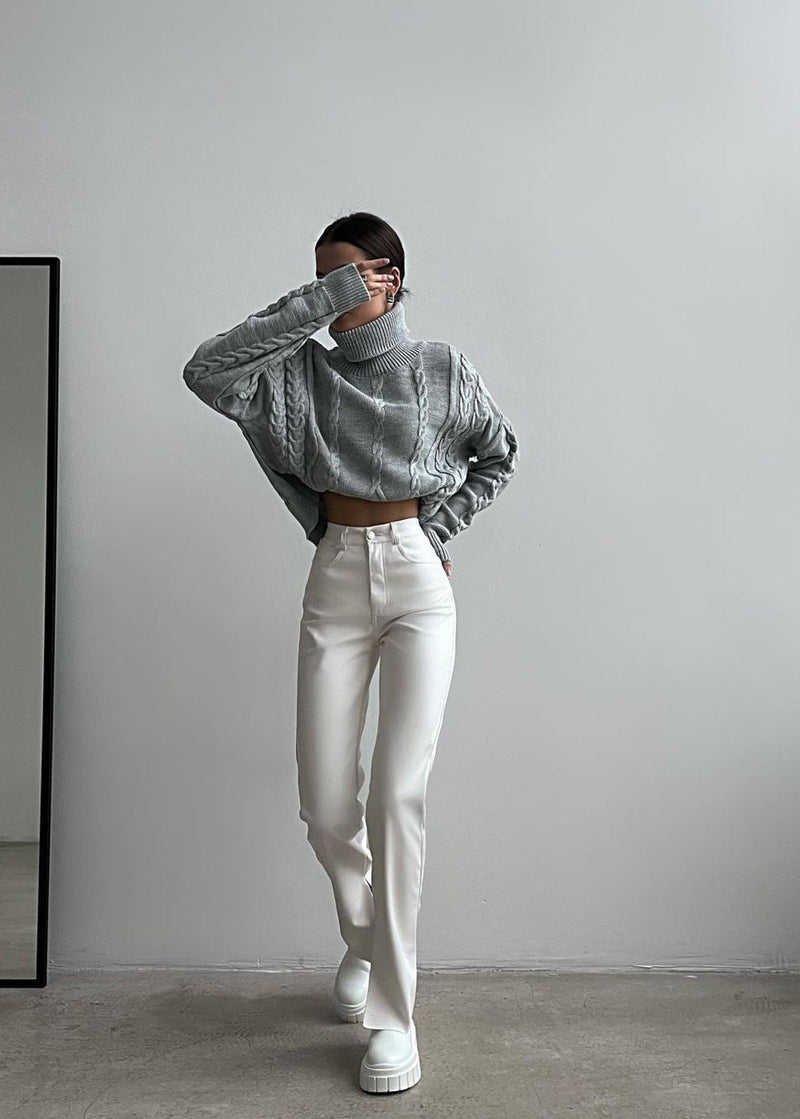 Beautifully Crafted Sweater in a Classic Style