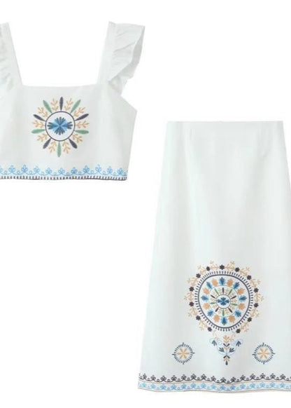 Gracefully Styled Garment for Any Occasion
