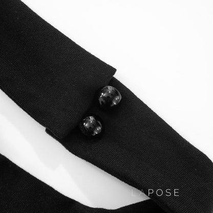 Well Tailored Top with a Graceful Silhouette