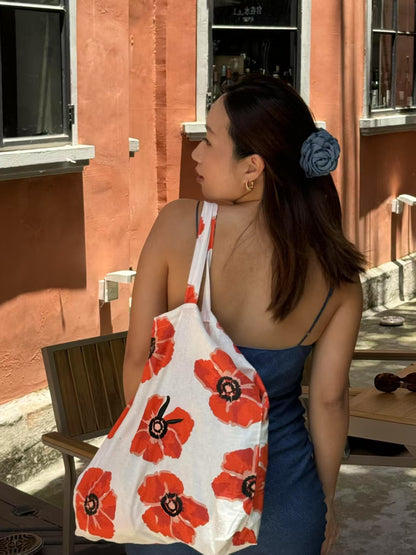 Beautifully Finished Bag in a Timeless Design