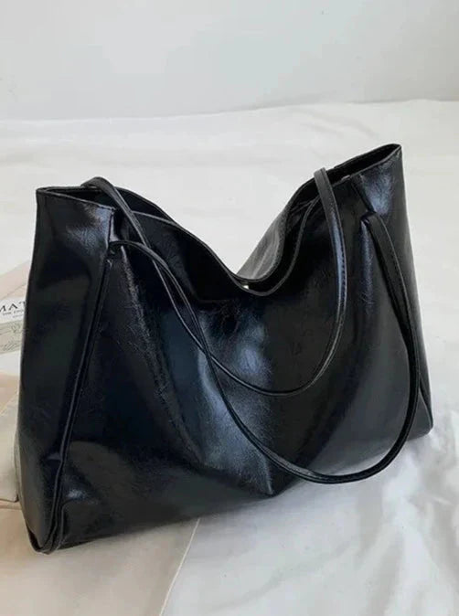 Classic Vintage Bag with a Flattering Fit