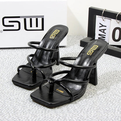 Well Tailored Sandals with a Graceful Silhouette