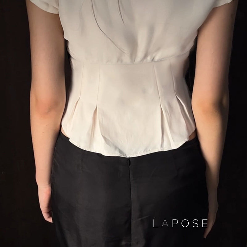Effortlessly Elegant Top with a Timeless Design