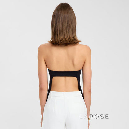 Well Tailored Top with a Graceful Silhouette
