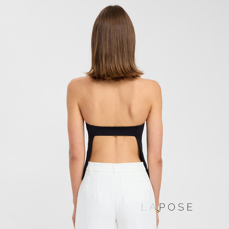 Well Tailored Top with a Graceful Silhouette