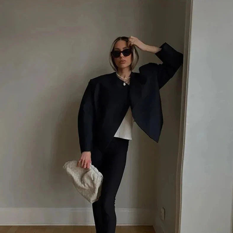 Beautifully Finished Coat in a Timeless Design