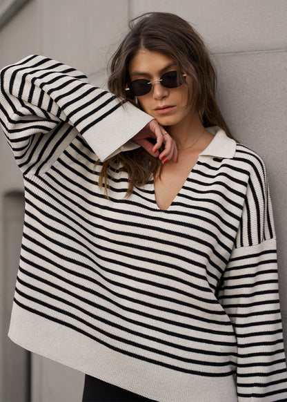 Classic Vintage Sweater with a Flattering Fit