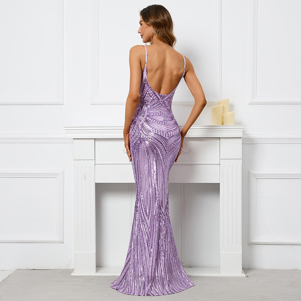 Well Tailored Garment with a Graceful Silhouette