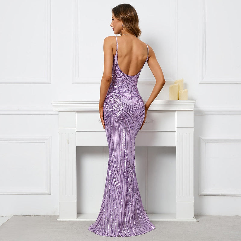 Well Tailored Garment with a Graceful Silhouette