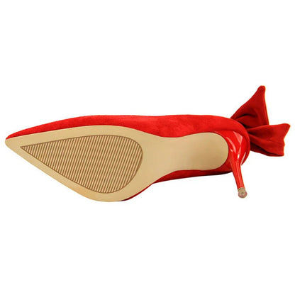 A Vintage Style Heels with Delicate Timeless Details