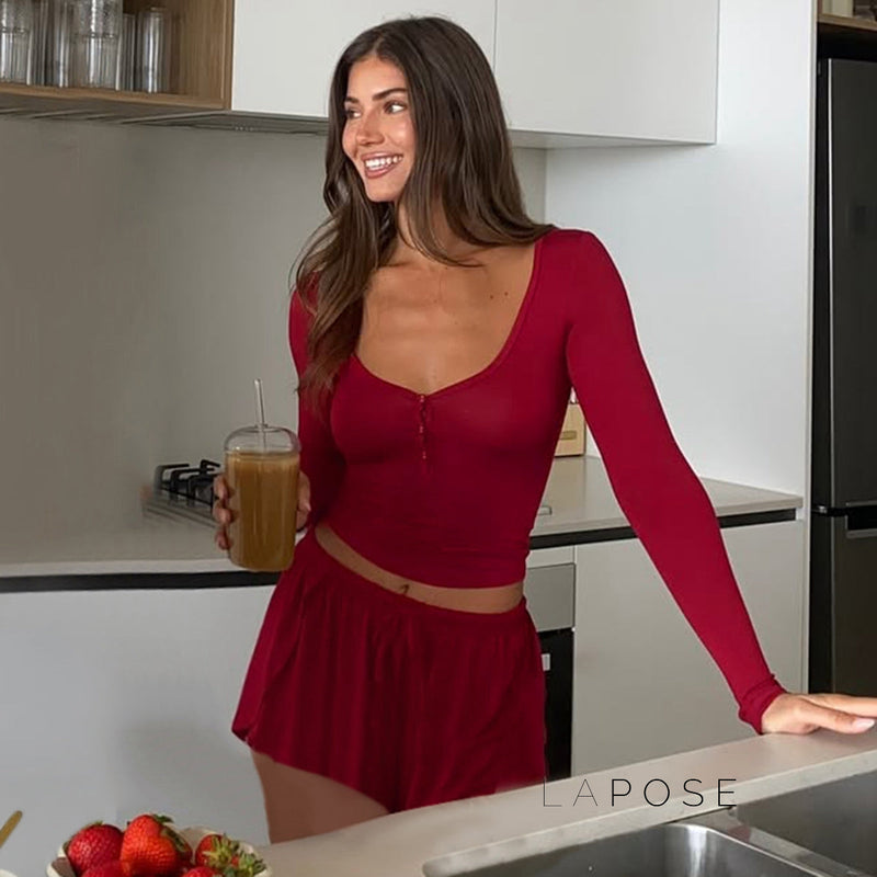 Effortlessly Elegant Garment with a Timeless Design