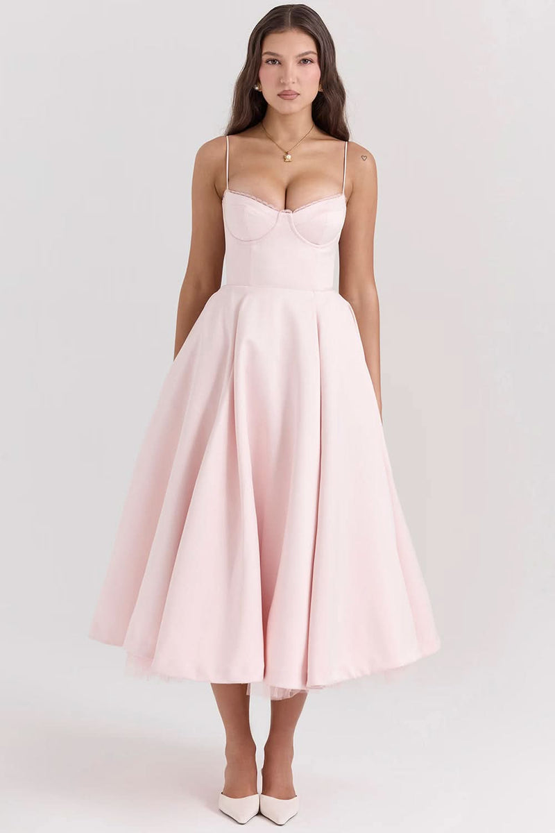 Gracefully Styled Dress for Any Occasion