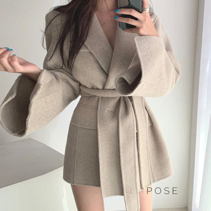 Beautifully Finished Coat in a Timeless Design