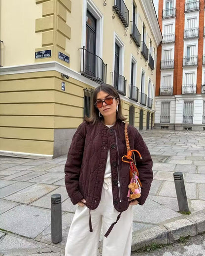 Effortlessly Elegant Jacket with a Timeless Design
