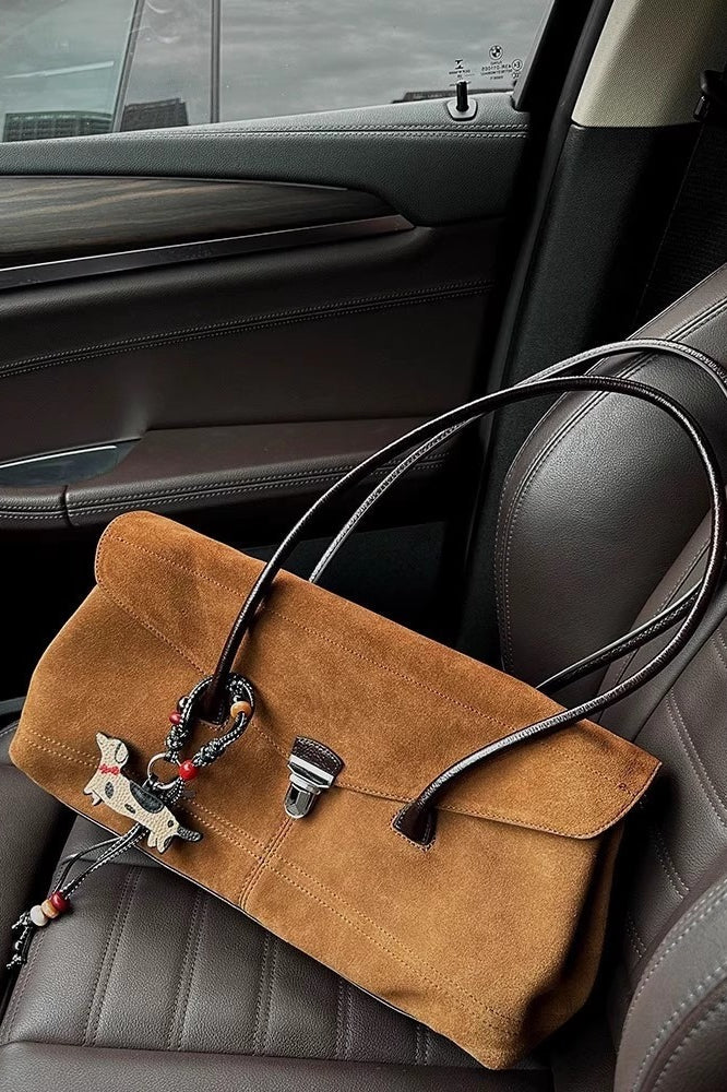 Beautifully Crafted Bag in a Classic Style