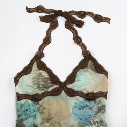 Well Tailored Top with a Graceful Silhouette