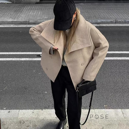 Elegantly Styled Jacket for Everyday Wear