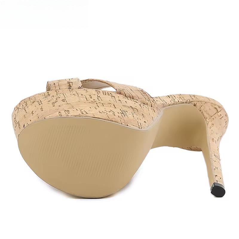 Beautifully Finished Heels in a Timeless Design