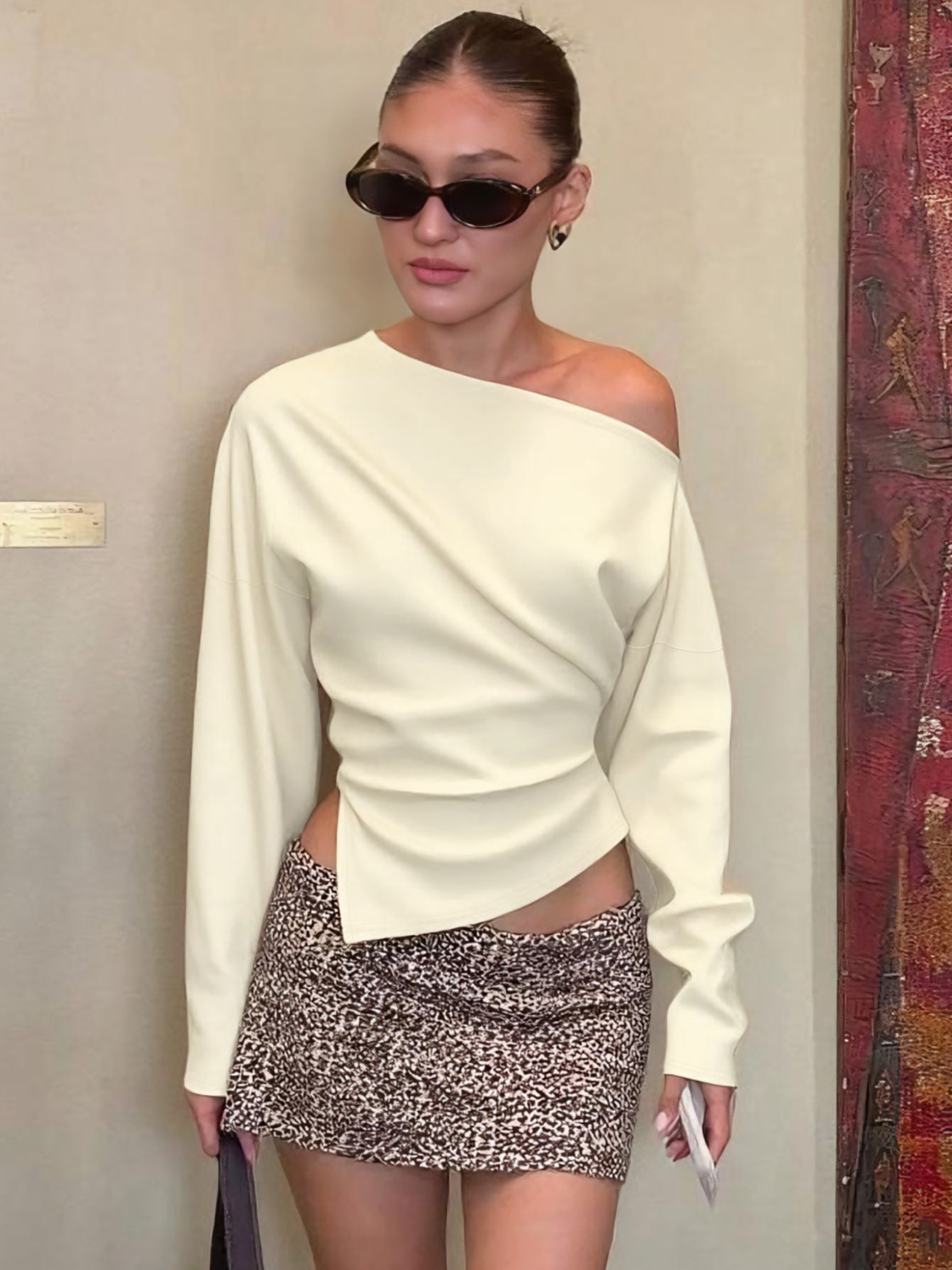 Beautifully Finished Top in a Timeless Design