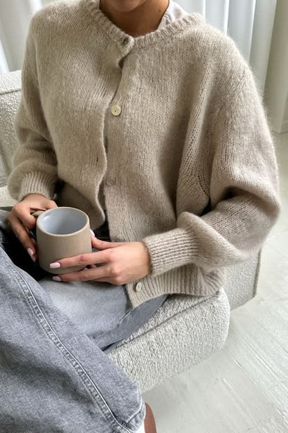 Gracefully Styled Cardigan for Any Occasion