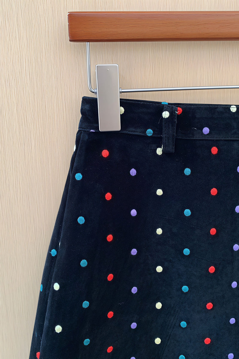 Classic Vintage Garment with a Flattering Fit