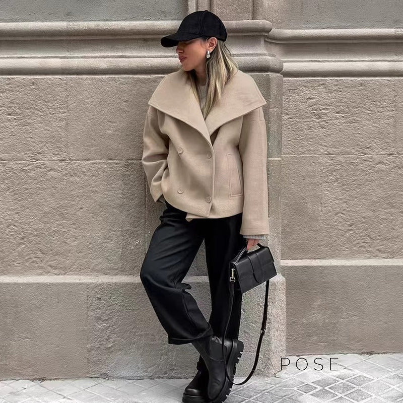 Elegantly Styled Jacket for Everyday Wear