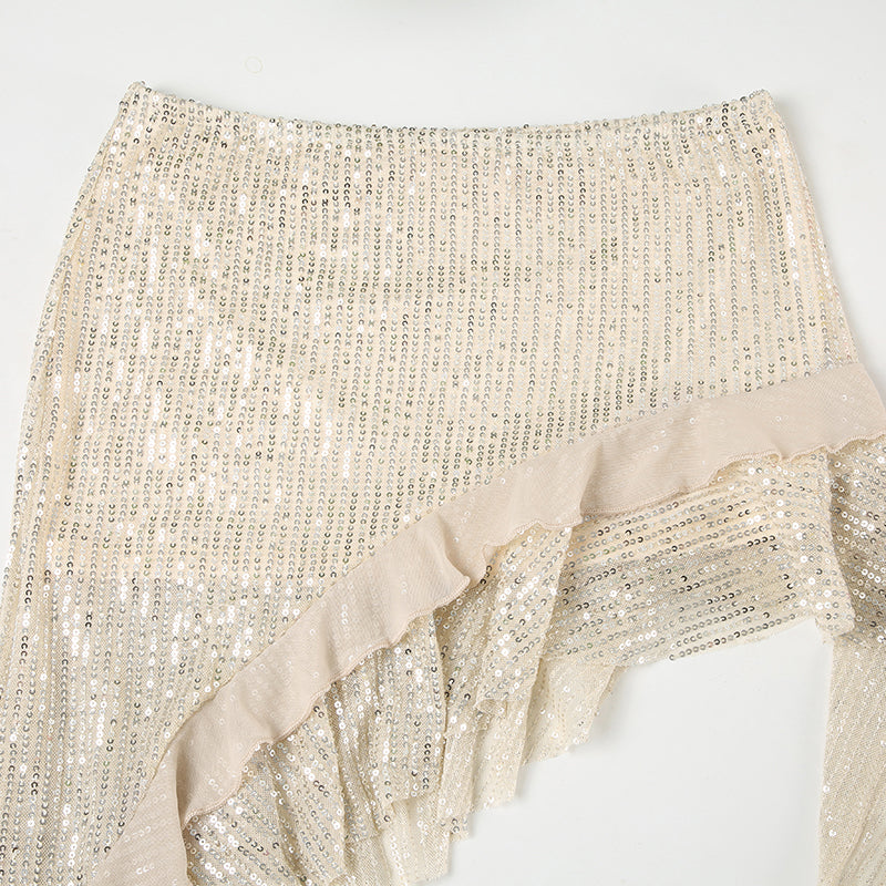 Sophisticated Garment with a Clean Classic Look