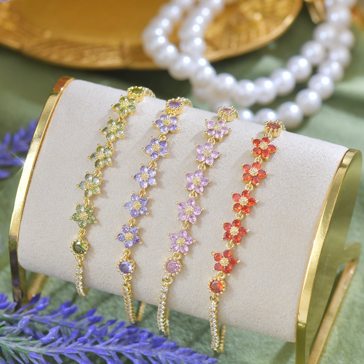Elaria Bracelet in Red