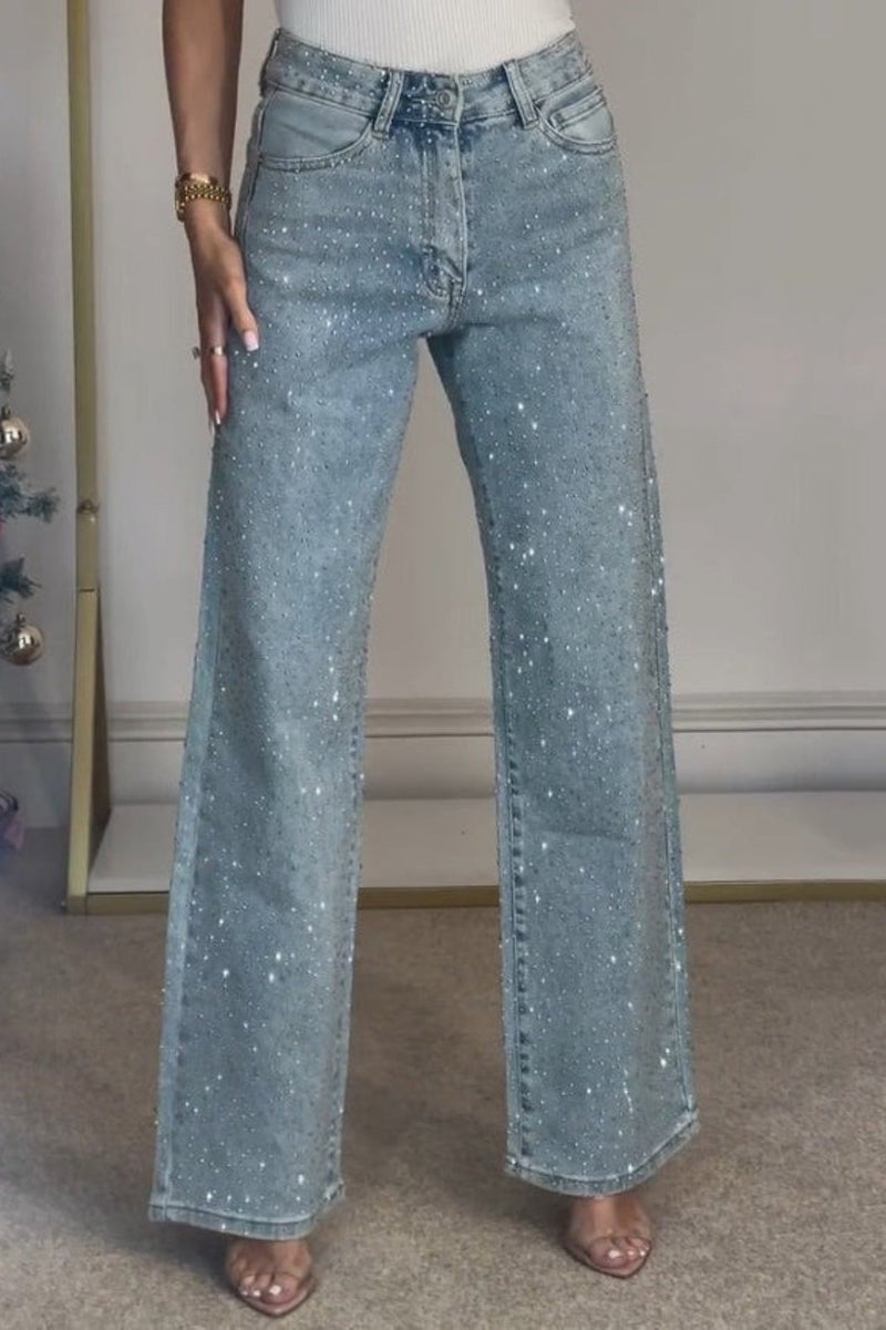 Sophisticated Garment with a Clean Classic Look