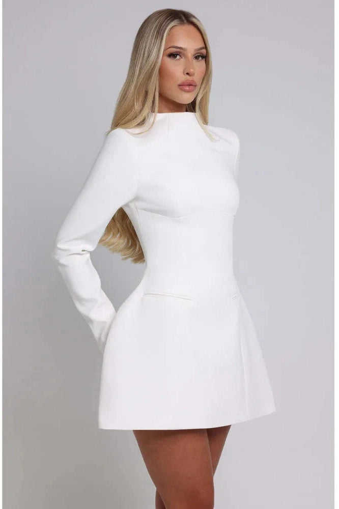 Well Tailored Dress with a Graceful Silhouette