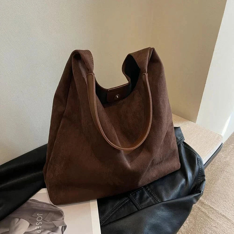 Classic Vintage Bag with a Flattering Fit