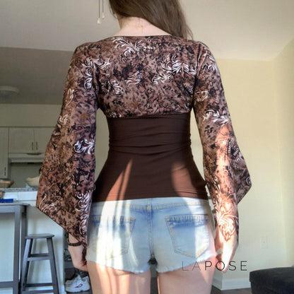 Well Tailored Top with a Graceful Silhouette