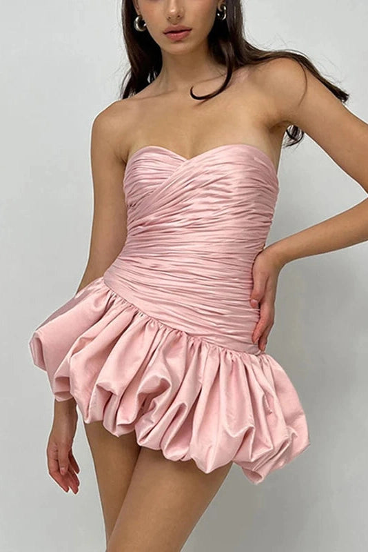Effortlessly Elegant Dress with a Timeless Design