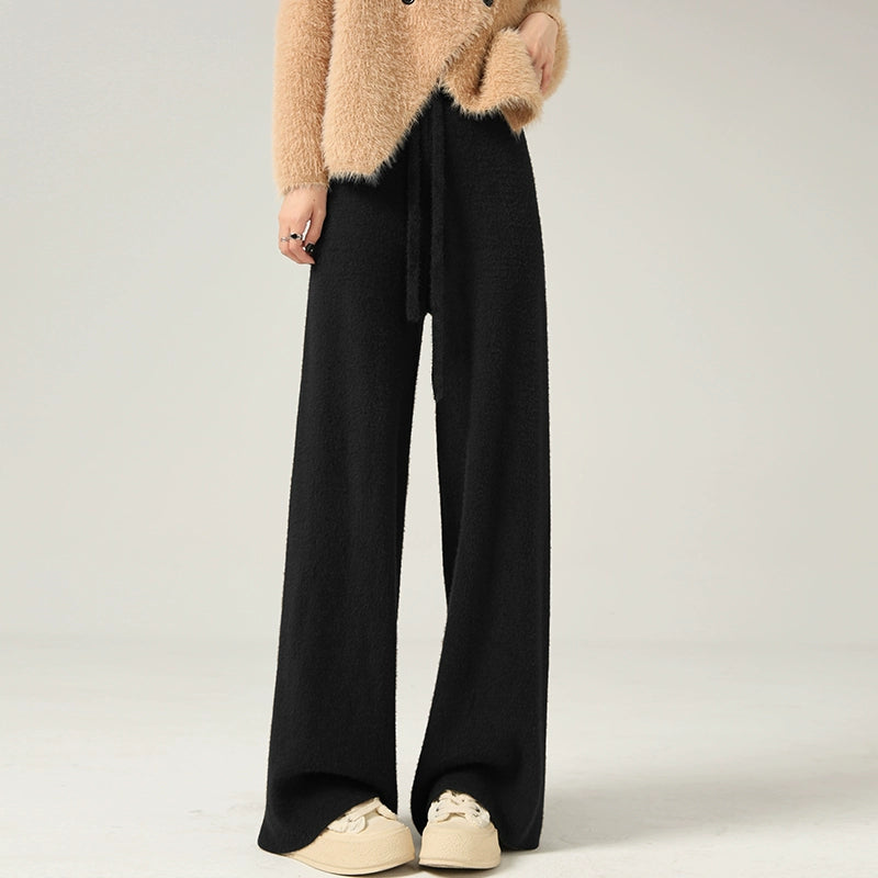 Classic Vintage Pants with a Flattering Fit