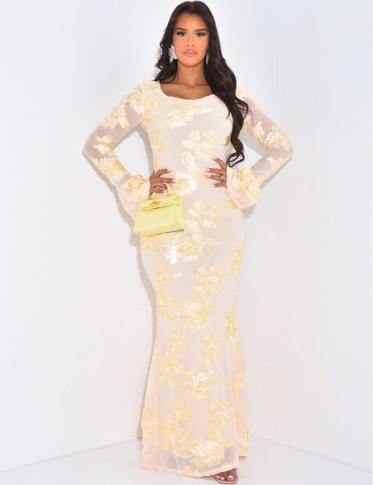 Classic Vintage Dress with a Flattering Fit