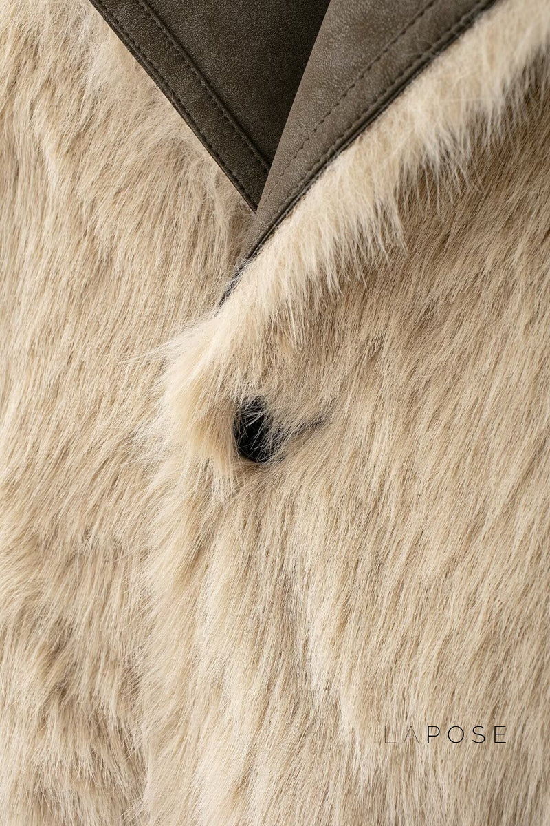 Beautifully Finished Coat in a Timeless Design