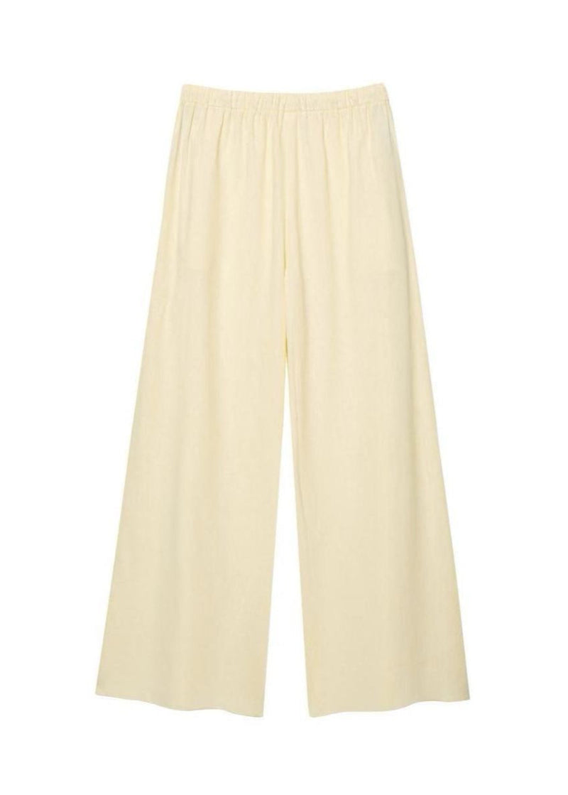 Beautifully Crafted Blouse in a Classic Style