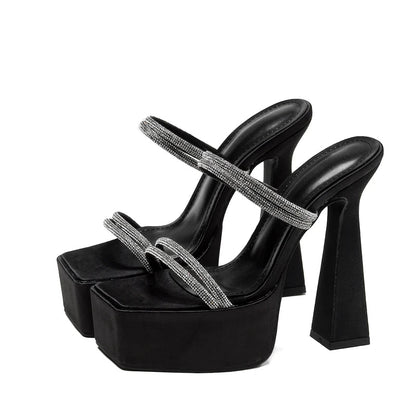 Classic Vintage Heels with a Flattering Fit