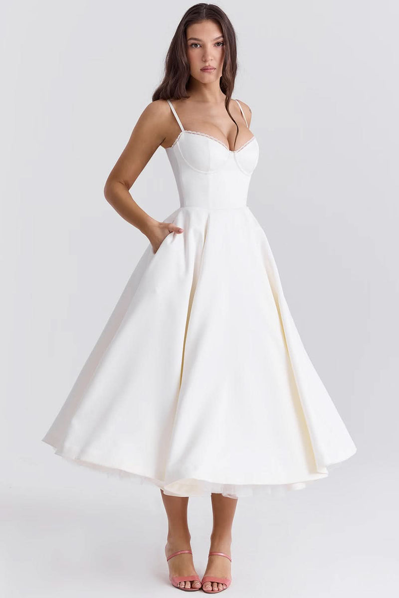 Gracefully Styled Dress for Any Occasion