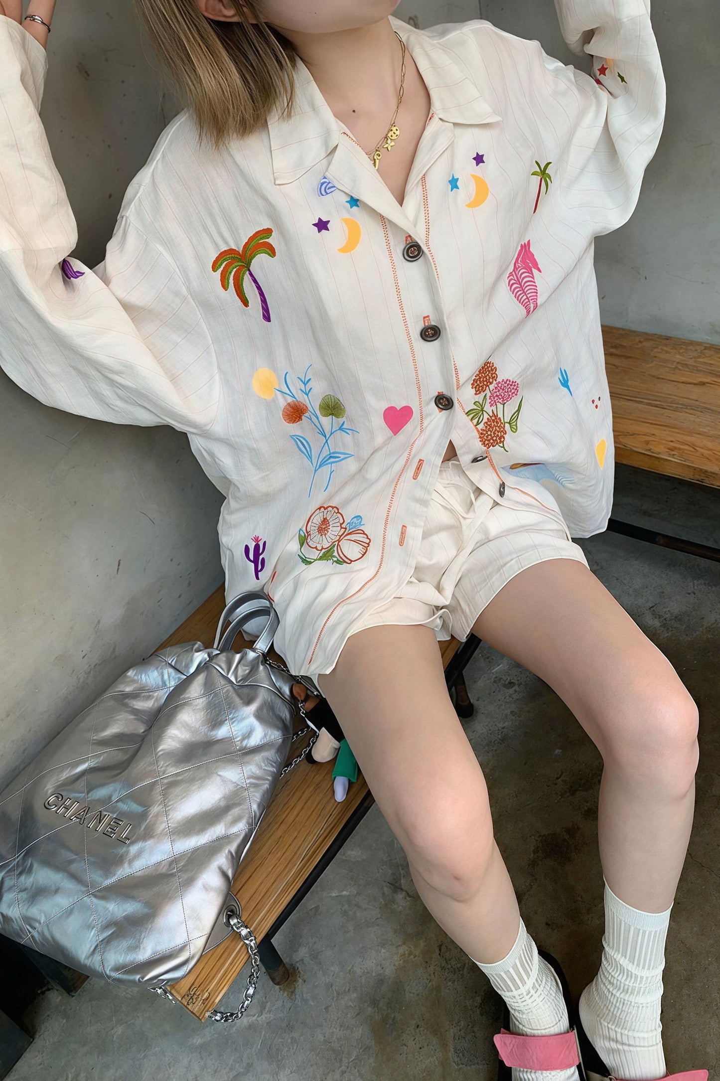 Effortlessly Elegant Blouse with a Timeless Design