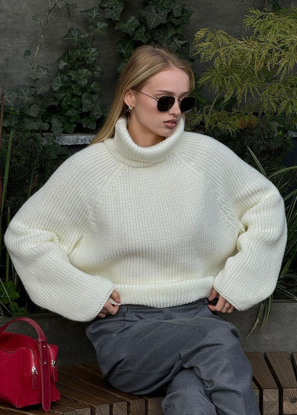 Classic Vintage Sweater with a Flattering Fit