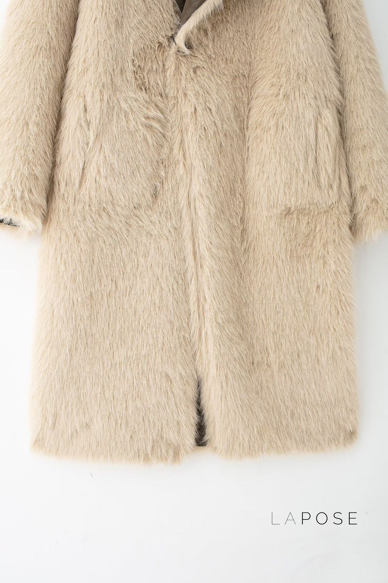 Beautifully Finished Coat in a Timeless Design