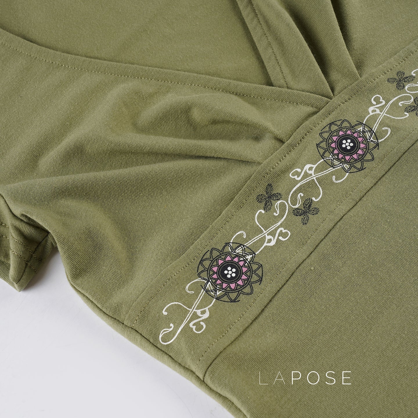 Classic Vintage & Enduringly Stylish Top