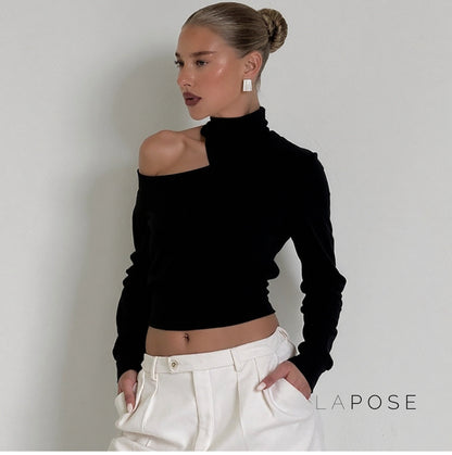 Effortlessly Elegant Top with a Timeless Design
