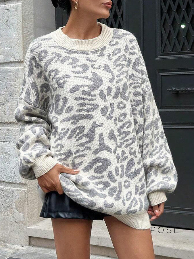 Well Tailored Sweater with a Graceful Silhouette