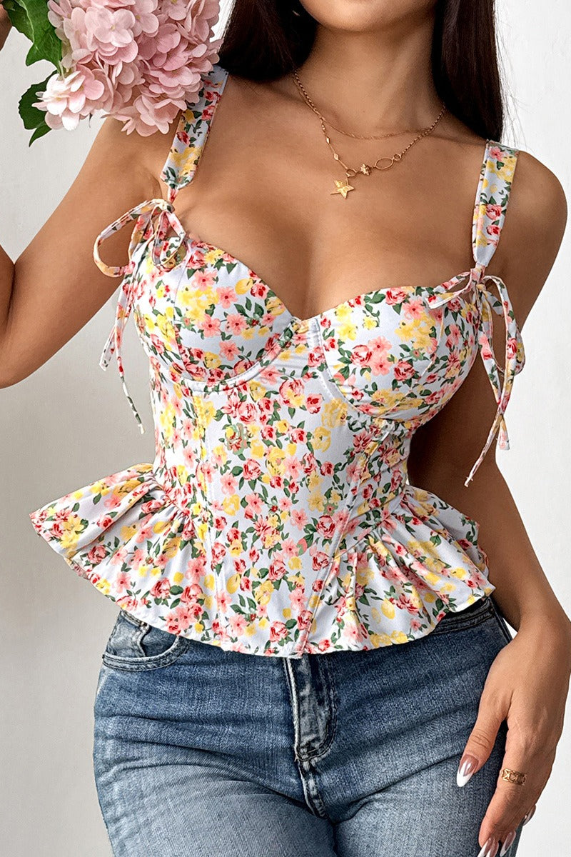 Well Tailored Top with a Graceful Silhouette
