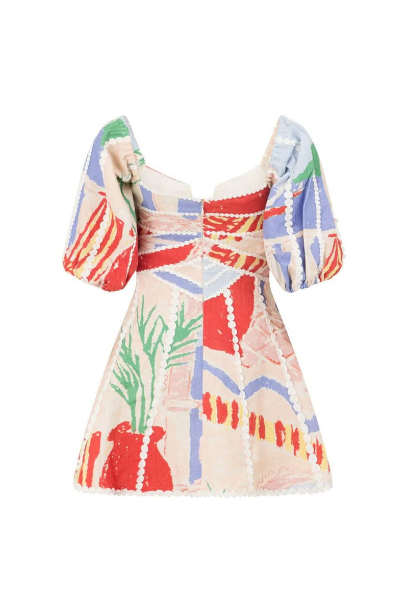 Gracefully Styled Dress for Any Occasion